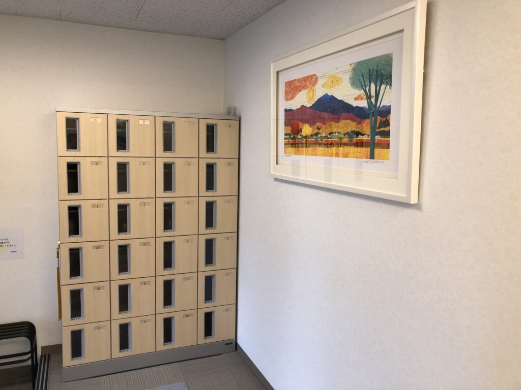 厚木ミクロ正面玄関「大山」絵画写真